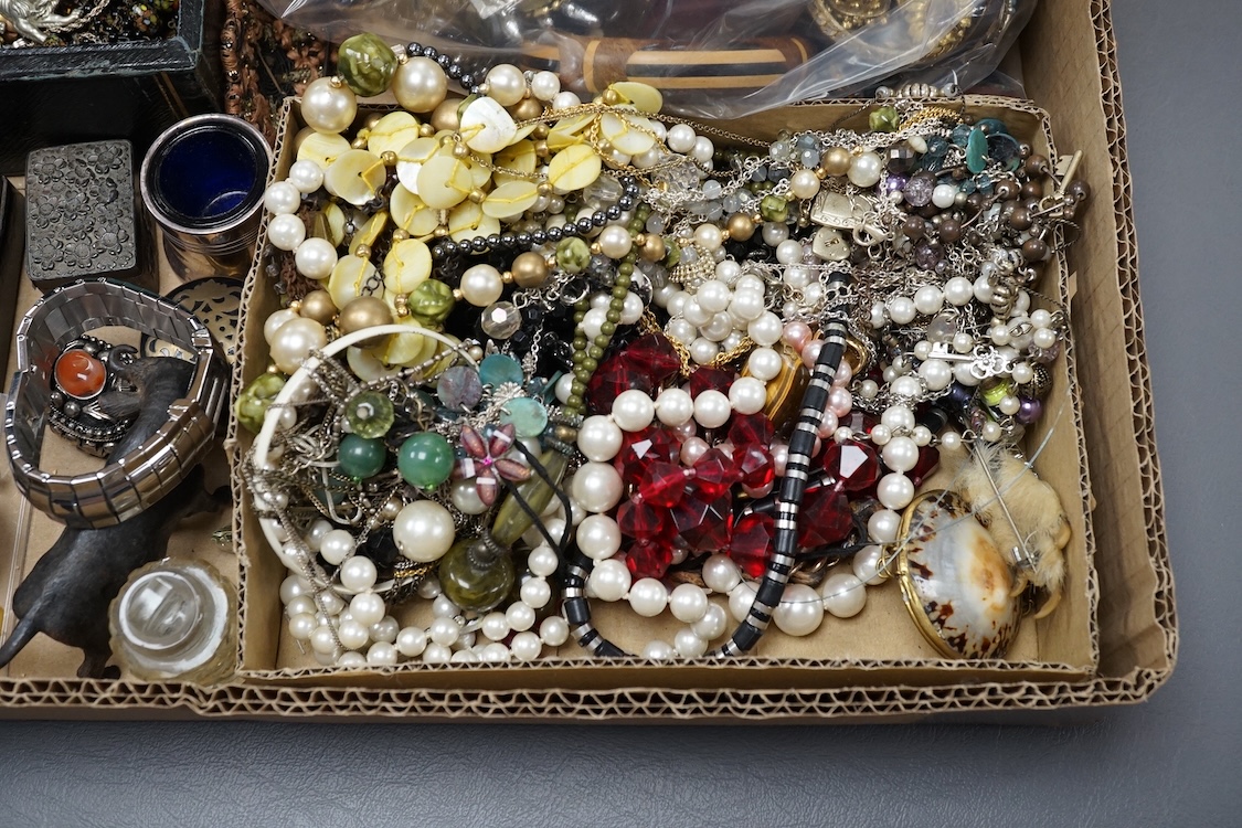A quantity of assorted mainly costume jewellery, silver and other collectables including a George V engraved silver card case, Adie & Lovekin Ltd, Birmingham, 1913, pill boxes, vesta case, necklaces and writs watches.